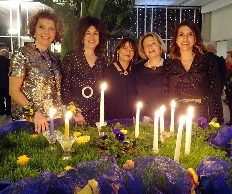 Cena delle candele per le socie Fidapa Ecco i nuovi ingressi 