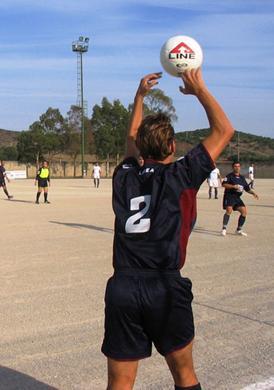 Anche in Sardegna il pallone si ferma per due settimane 