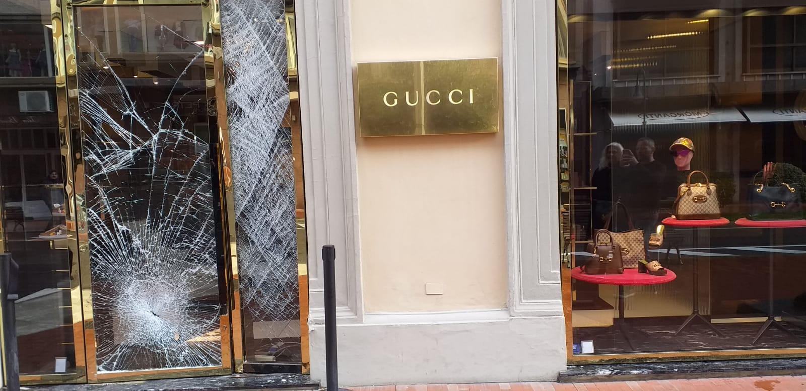 I furti non aiutano nessuno. Le scuse, invece, forse sì