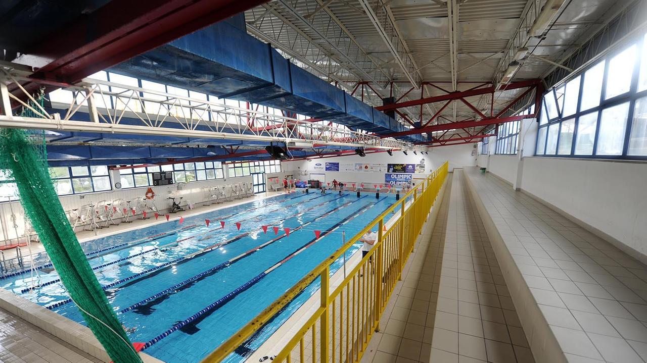 La piscina comunale (foto Paolo Barlettani)