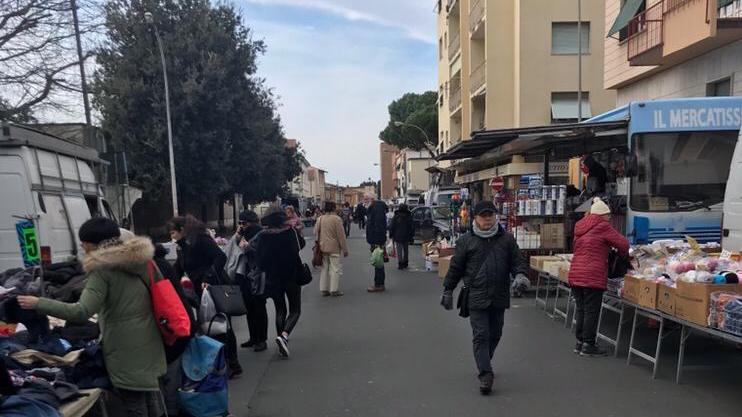 Altro stop per il mercato settimanale di Cecina: martedì 10 marzo niente banchi