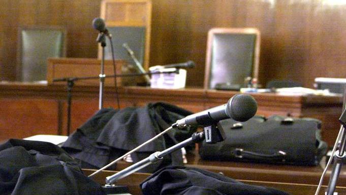Madre di sette figli ritratta le accuse al marito violento