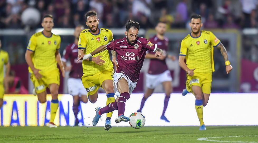 Si chiudono le porte, restano aperte le speranze Forza Livorno, regalaci almeno questa gioia 