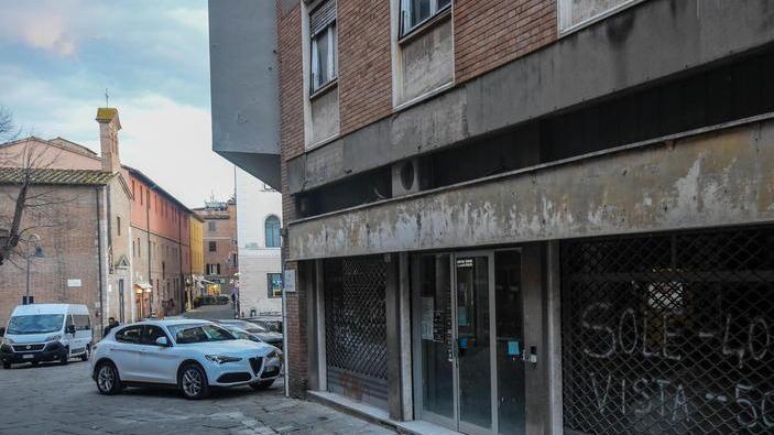 Riflettori accesi sul piano terra A maggio aprirà Carrefour