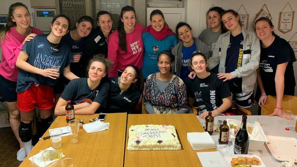 Montale verso Baronissi, ma prima festeggia il compleanno di Tai Aguero
