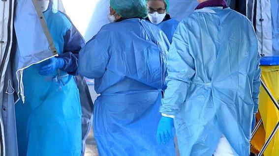 I pazienti contagiati salgono a 44 in provincia 16 in terapia intensiva