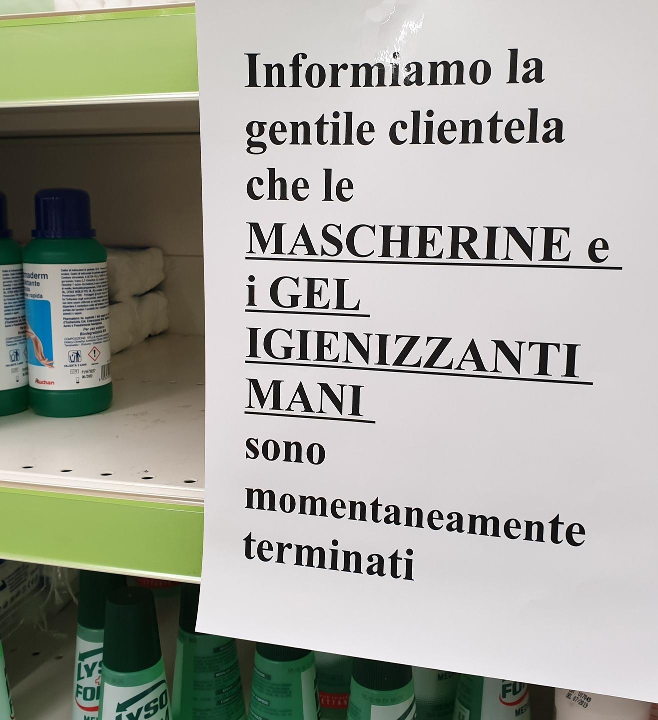 Disinfettanti e mascherine, trovarli ormai è una impresa