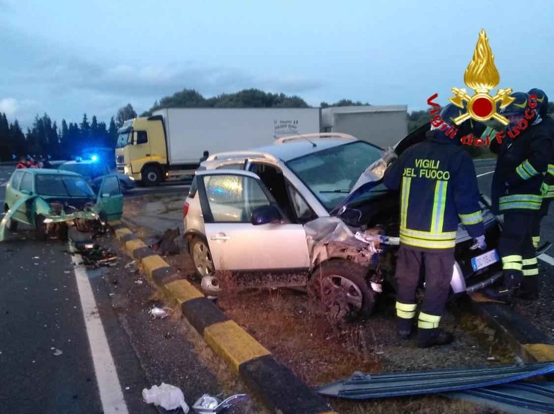 Scontro tra auto, un ferito in ospedale 