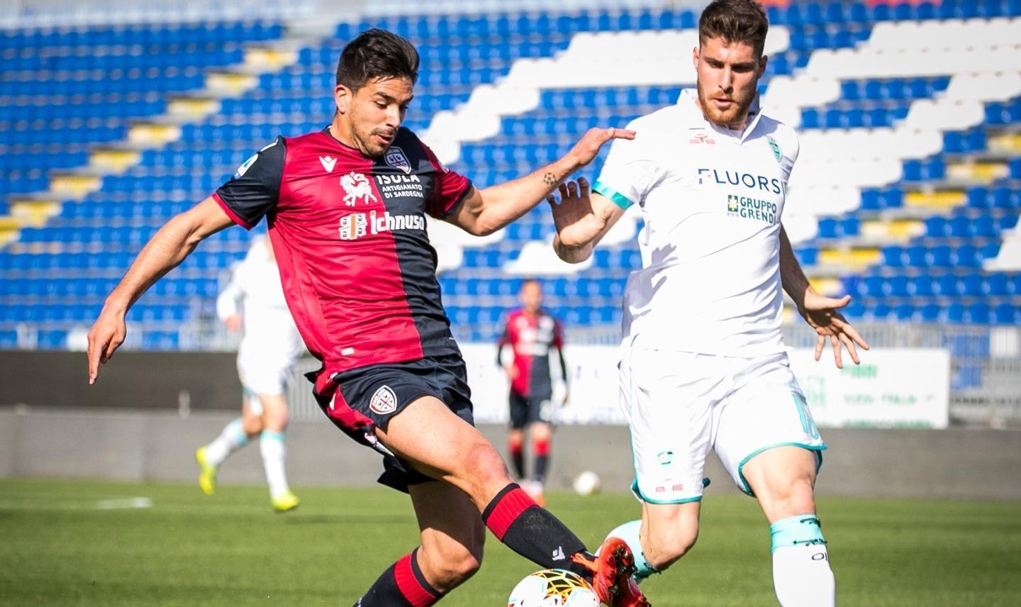 Il Cagliari si allena con l’Olbia all’Arena Simeone torna al gol 