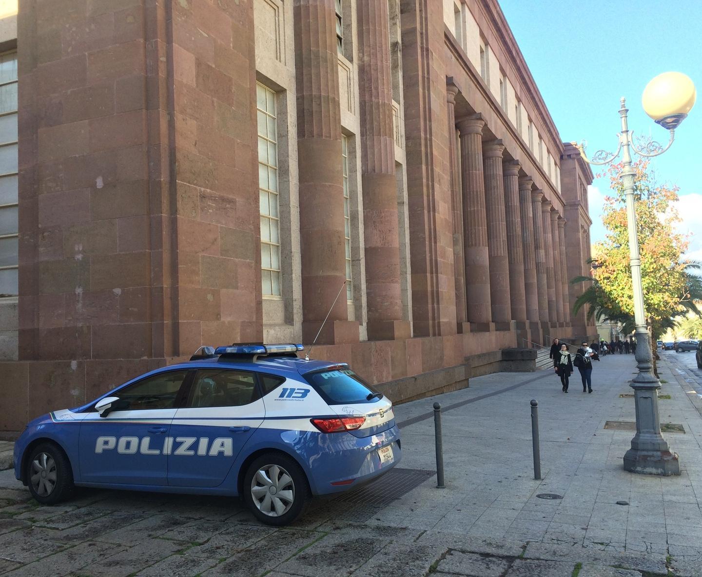 Divieto di avvicinamento dopo le botte alla sua ex 