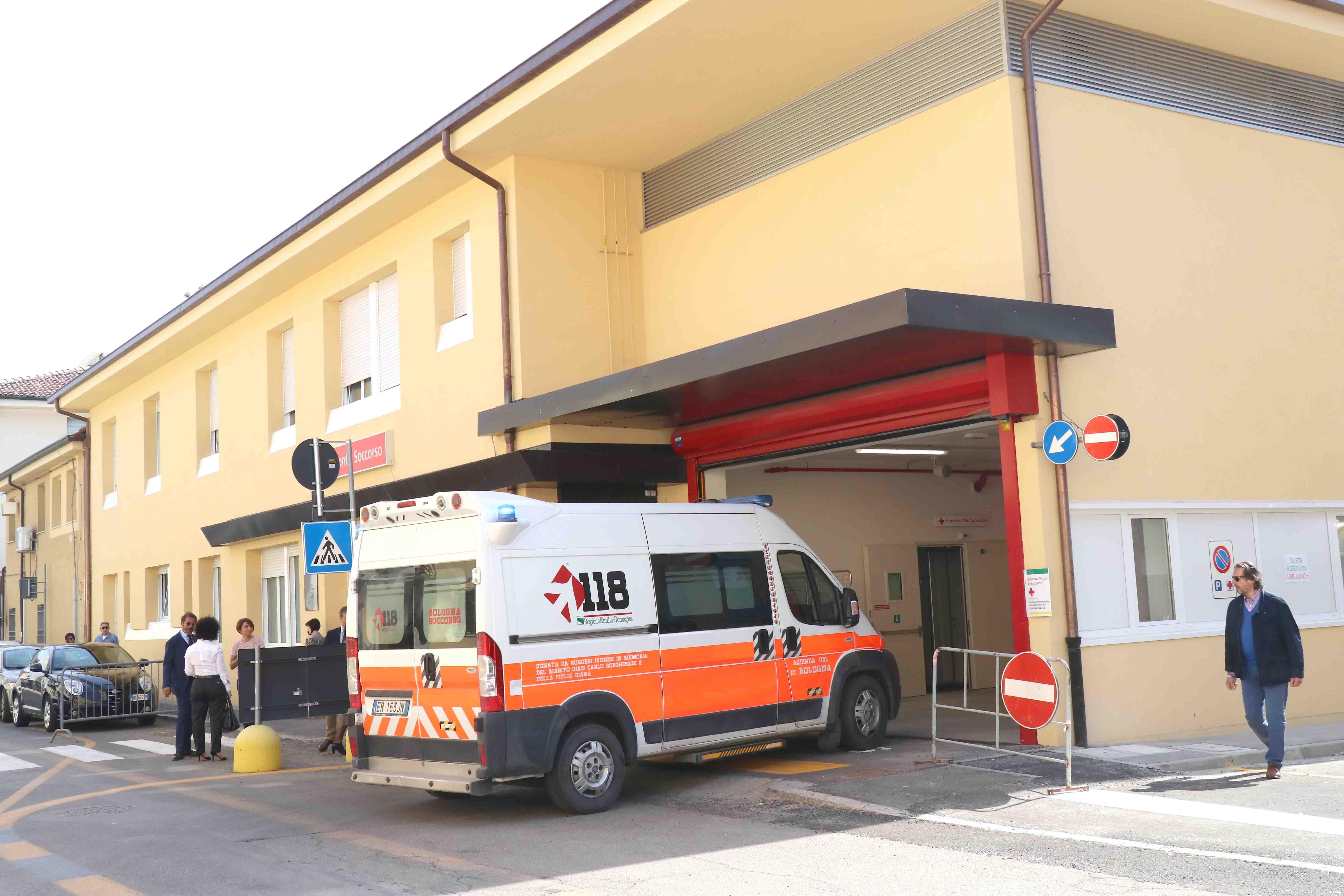 A Cento nuova area polmone, struttura mobile in ospedale 