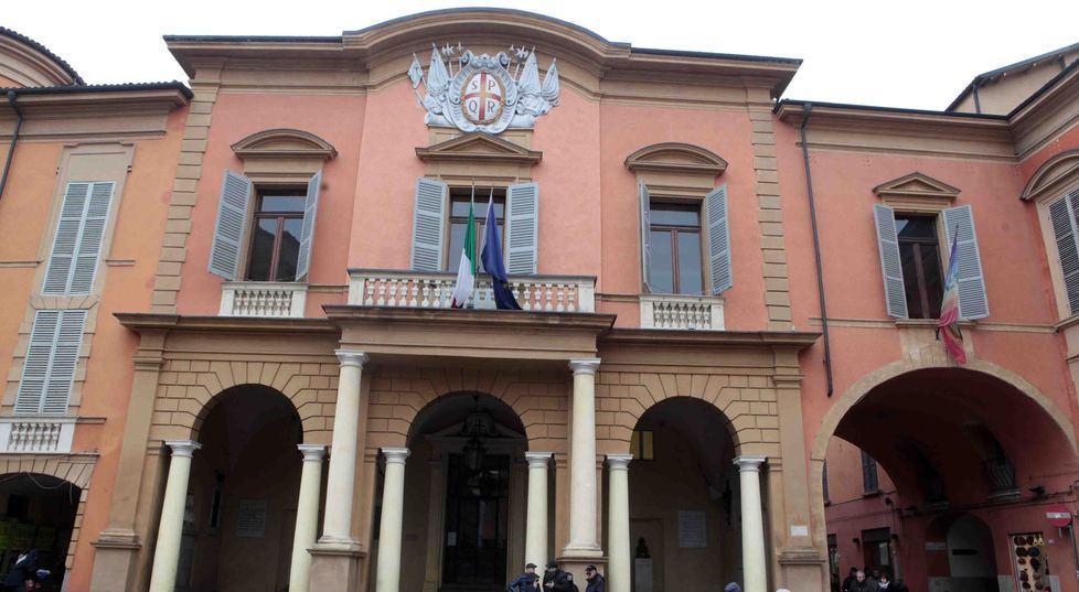 Oltre 100 assunzioni tra funzionari tecnici e dirigenti in Comune a Reggio 