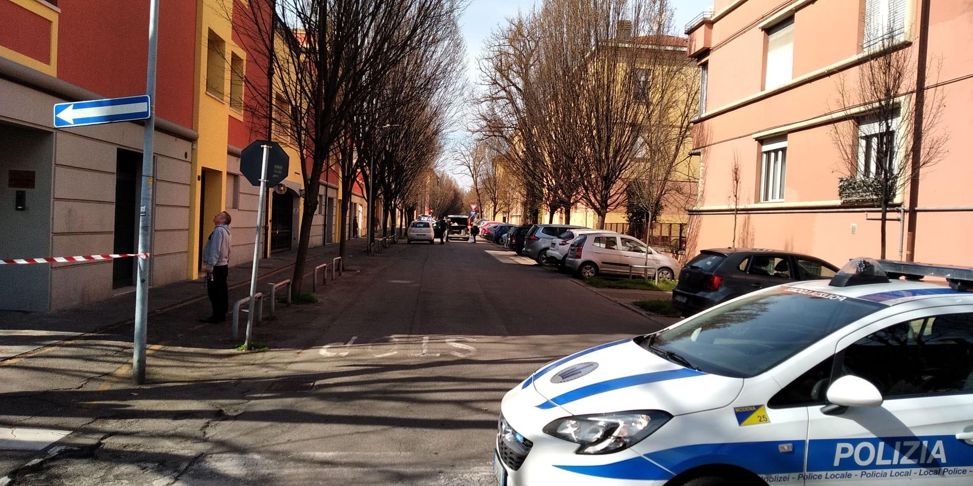 Modena. Cadavere trovato in casa in via Morselli: attivate le procedure anti-virus 