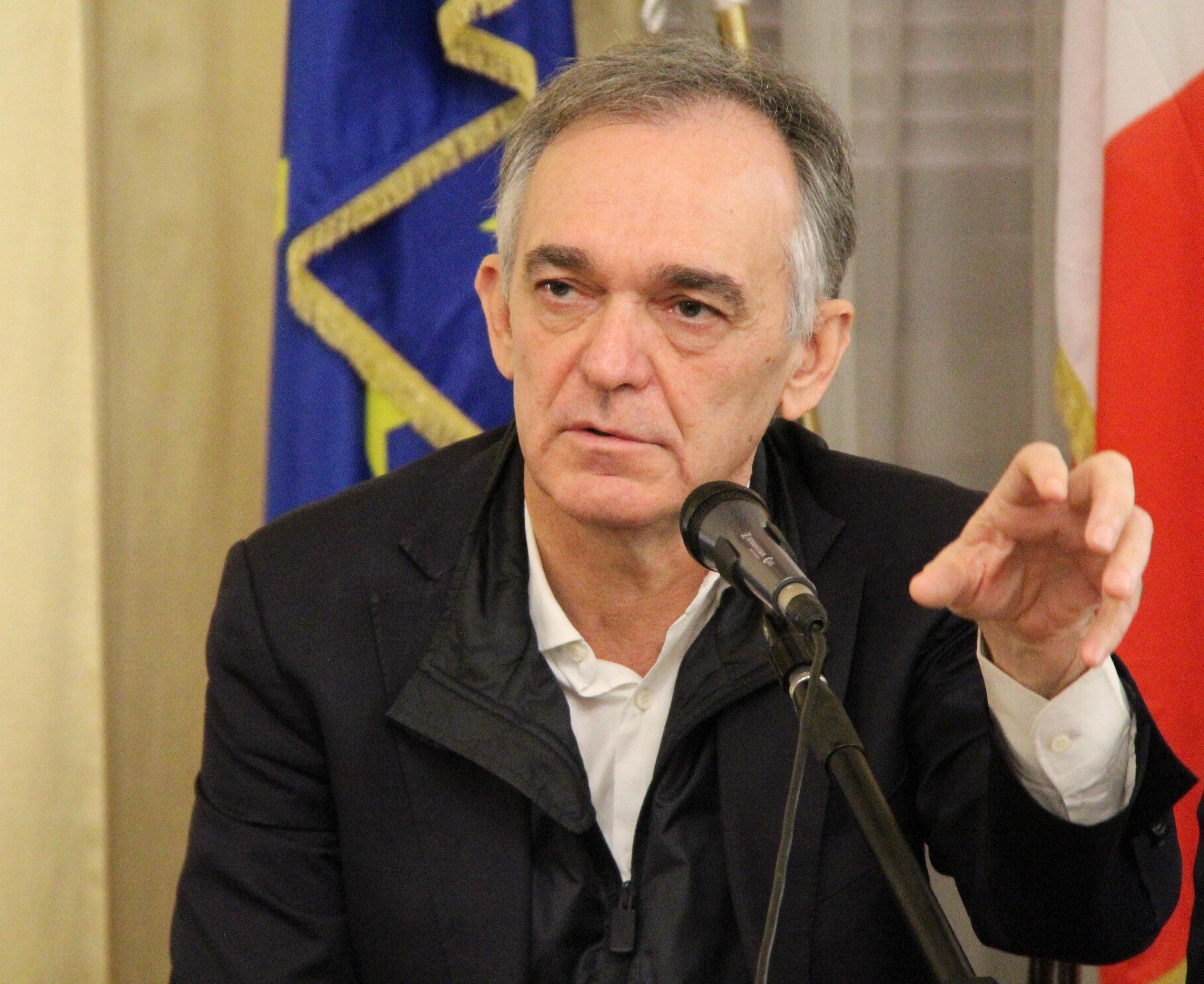 Coronavirus, nuova ordinanza di Rossi: “Chi è venuto in Toscana per vacanza, torni a casa propria”