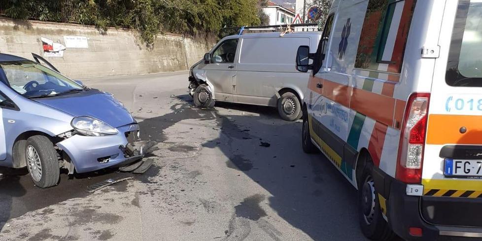 Si cercano testimoni per l’incidente a Luni avvenuto in via Dogana
