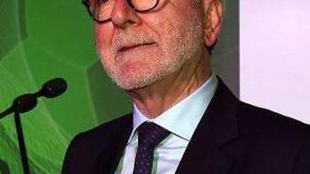 «Potremmo far slittare la fine del campionato»