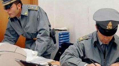 Truffa decine di clienti con le polizze Rca broker arrestato dalla Guardia di finanza