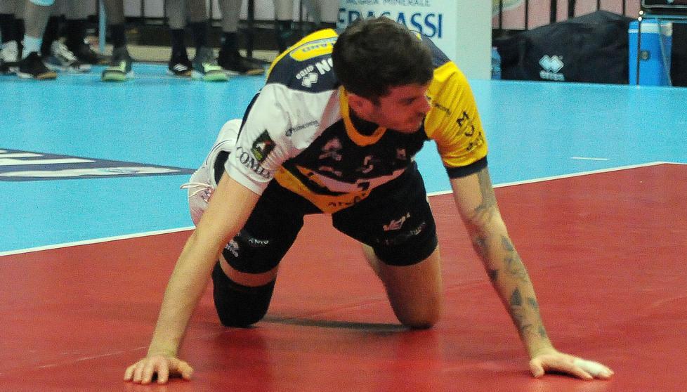 Da oggi niente pallavolo: se ne riparla forse ad aprile 