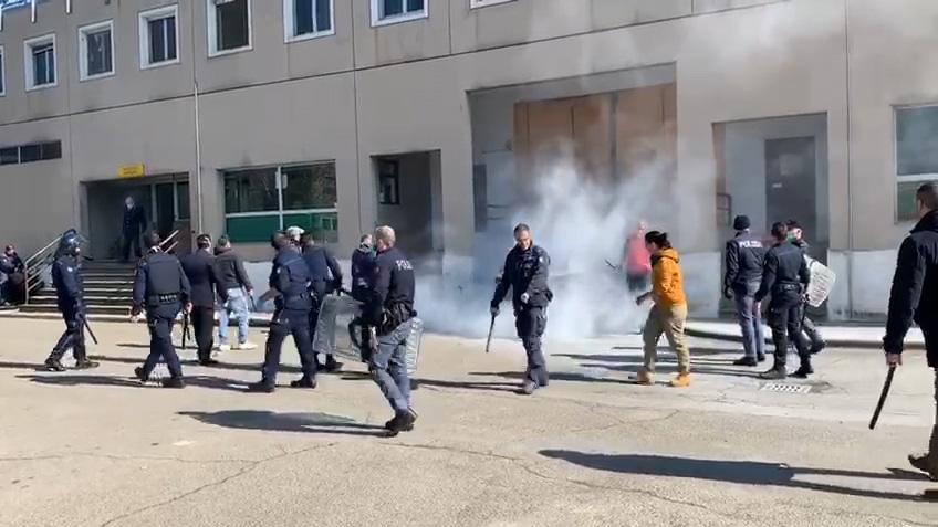 Modena. «In carcere una “festa” spettrale finita in tragedia Non erano tossicomani: li ha uccisi il metadone»