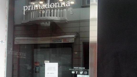 Chiudono i bar ma anche tanti negozi «Subito misure a sostegno per non morire»