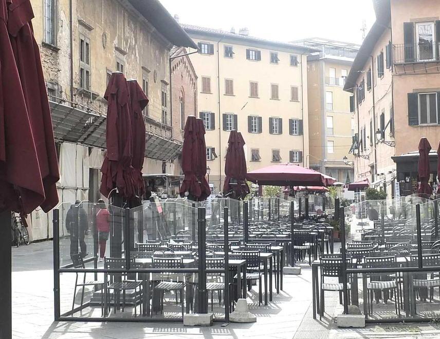 «Tasse e affitti ridotti per i fondi commerciali» 