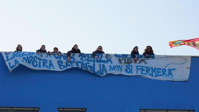 Sostegno bipartisan durante il presidio