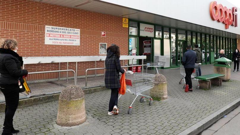 Giù la saracinesca nei 13 locali di Lowengrube