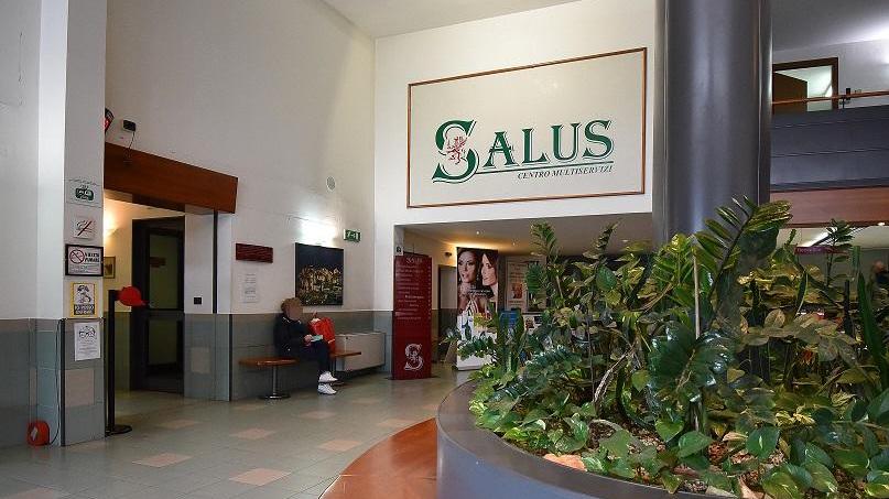 Salus chiusa, il direttore ribadisce: "La persona contagiata non è un sanitario"
