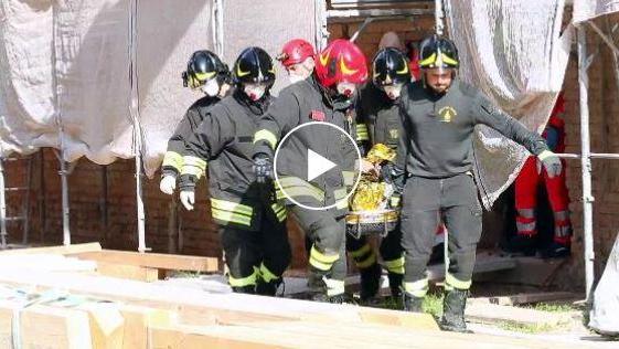 Ferrara, cade da un'impalcatura: ferito un operaio