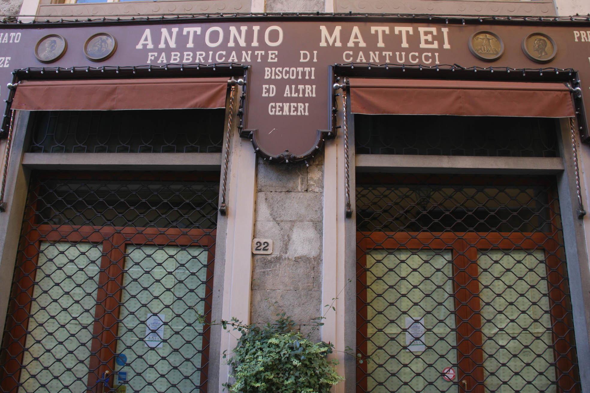 Il negozio di "Mattonella" in via Ricasoli a Prato