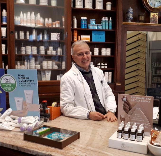 Modena, terzo colpo in farmacia: viene arrestato 