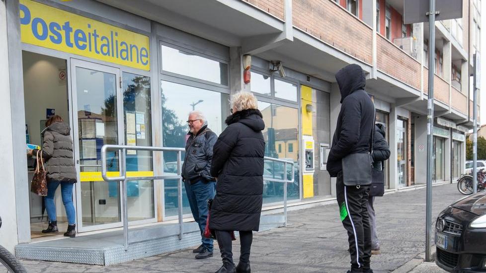 Chiusura di 75 uffici postali Altri aperti con orari ridotti