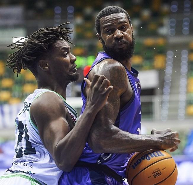 Tra Dinamo e Burgos volano gli stracci 