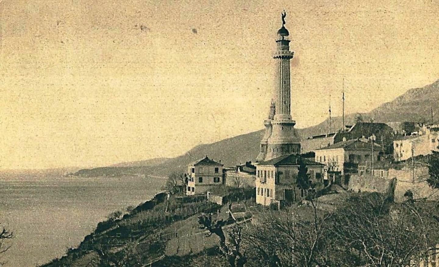 Tavolara, storia della lanterna volata a Trieste 