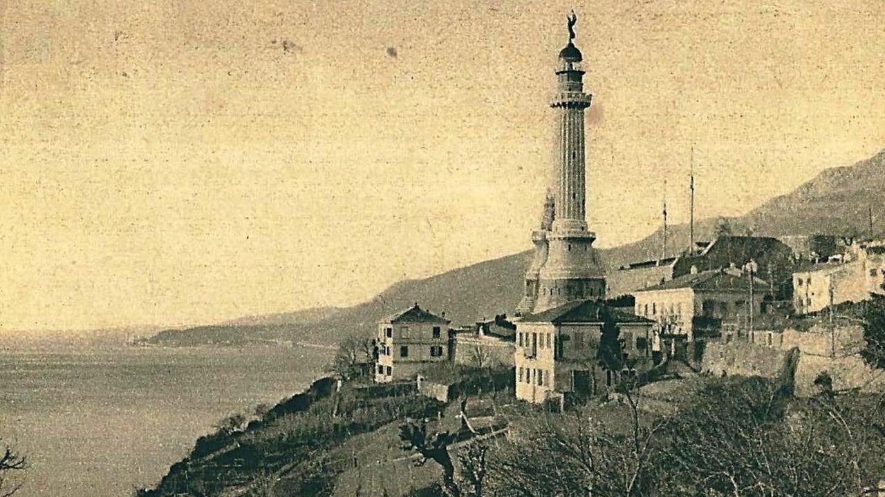 Tavolara, storia della lanterna volata a Trieste 