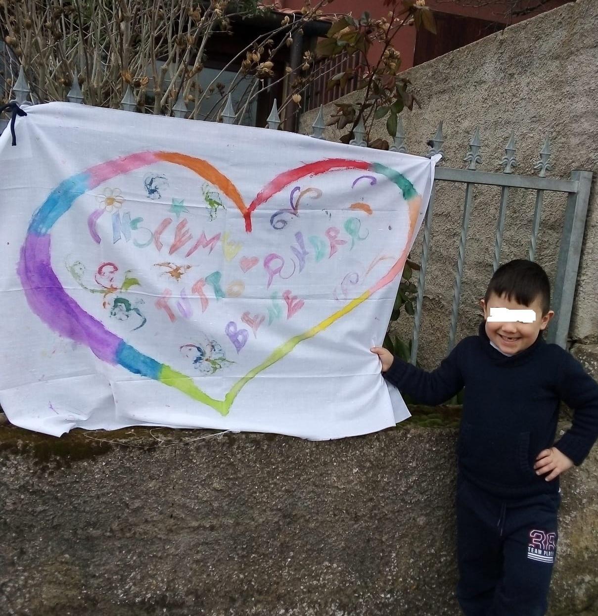 “Andrà tutto bene”, lo dicono i piccoli 