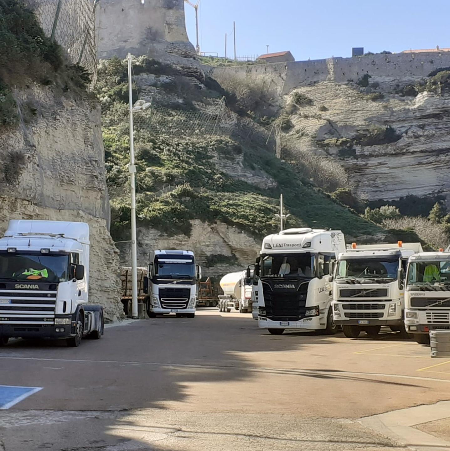 Santa Teresa: riparte il traghetto Bastia, ma in banchina è la rivolta 