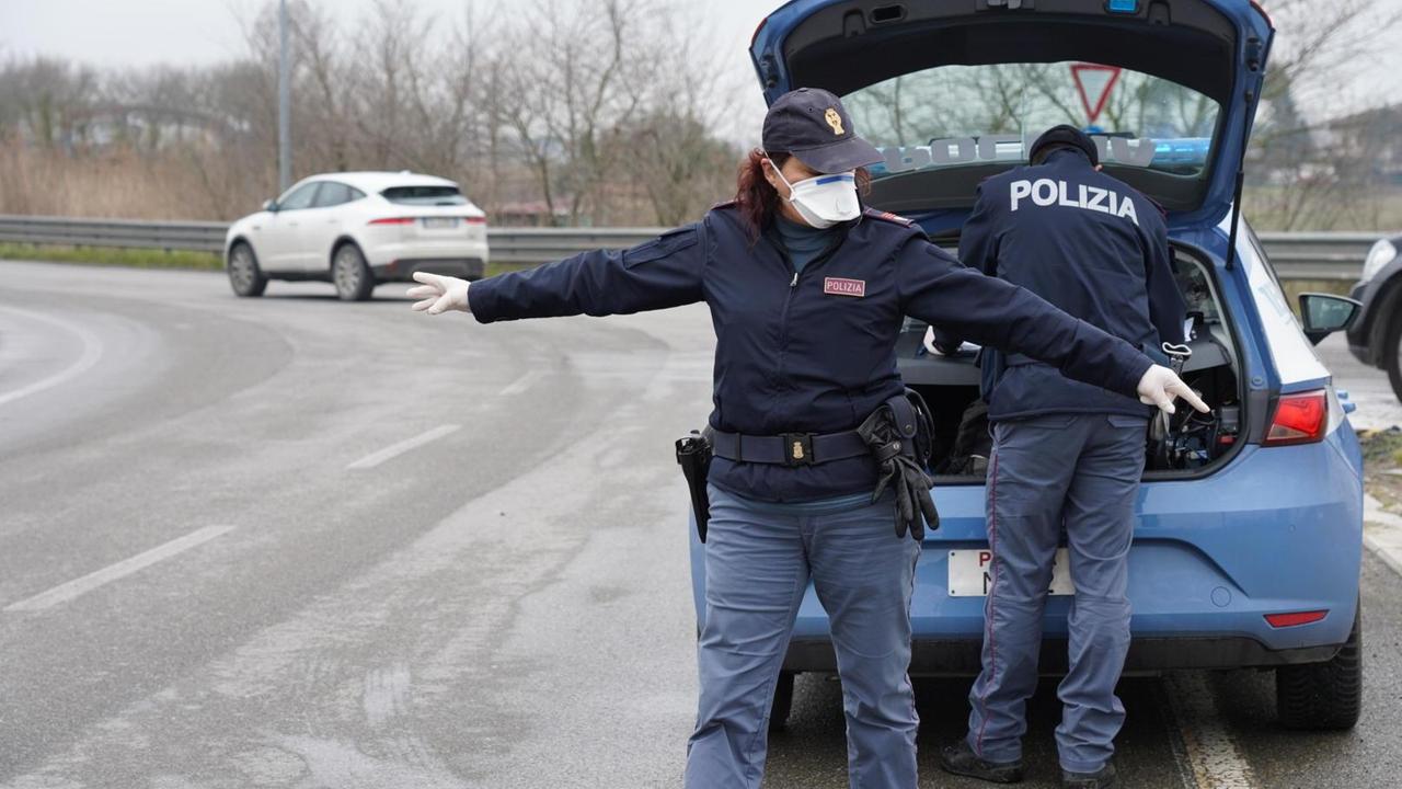 Coronavirus, in giro senza validi motivi: una ventina i denunciati a Pisa e in Valdera