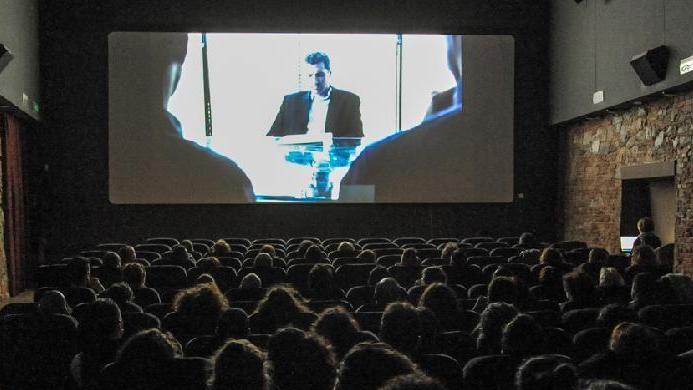 Il cinema Arsenale viene in salotto: un film al giorno e poi ne discutiamo in chat