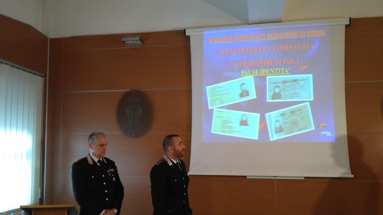 La comfenferenza stampa dei carabinieri di Isili
