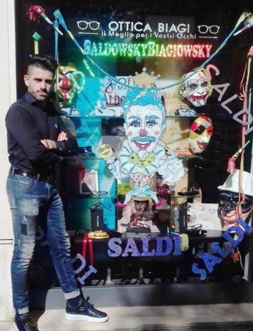 “Vetrine Vestite” 2020 Pratoranieri trionfa con il Bar Ramazzotti 