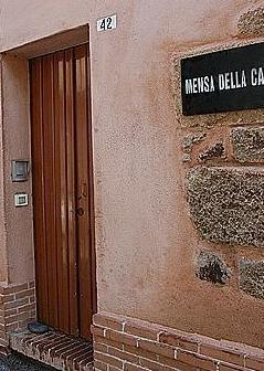 L’impegno quotidiano delle suore: pasti caldi garantiti per i poveri