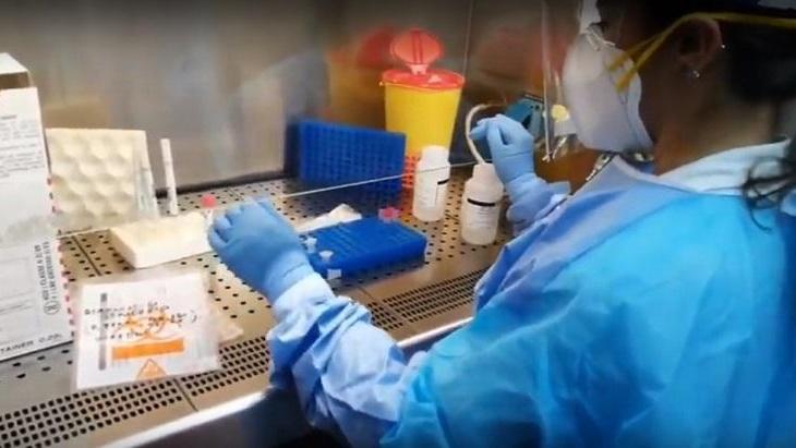 Coronavirus, i cinesi di Sassari donano un macchinario per la diagnosi veloce