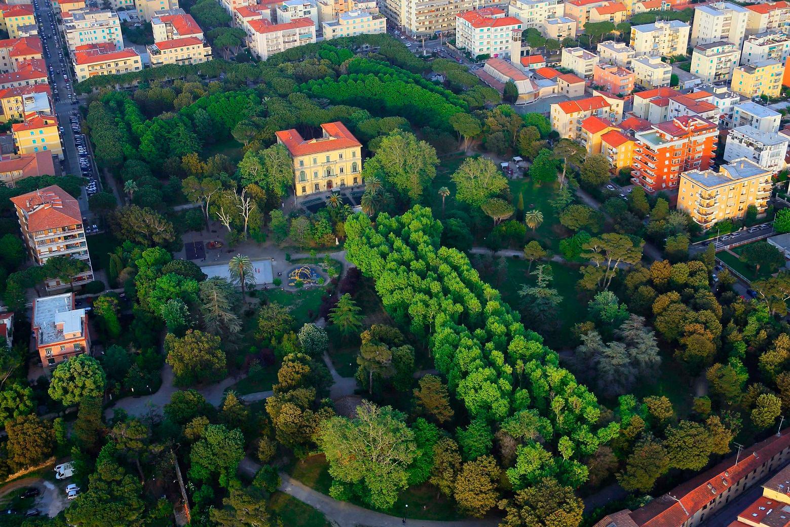 Il parco di villa Fabbricotti a Livorno in una veduta dall'alto