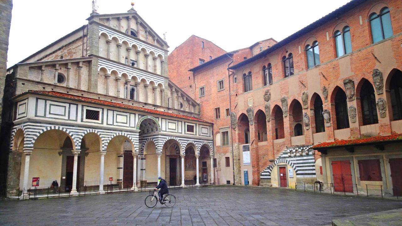 Piazza del Duomo a Pistoia