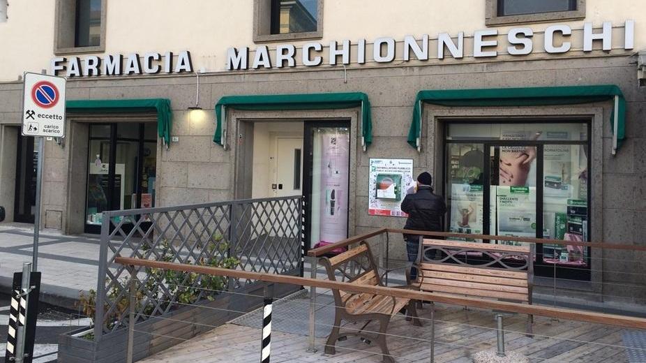 Una delle farmacie di Cecina