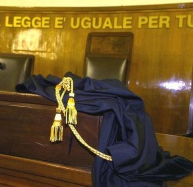 «Mi rubò il telefono», ma fu scambio per la coca 