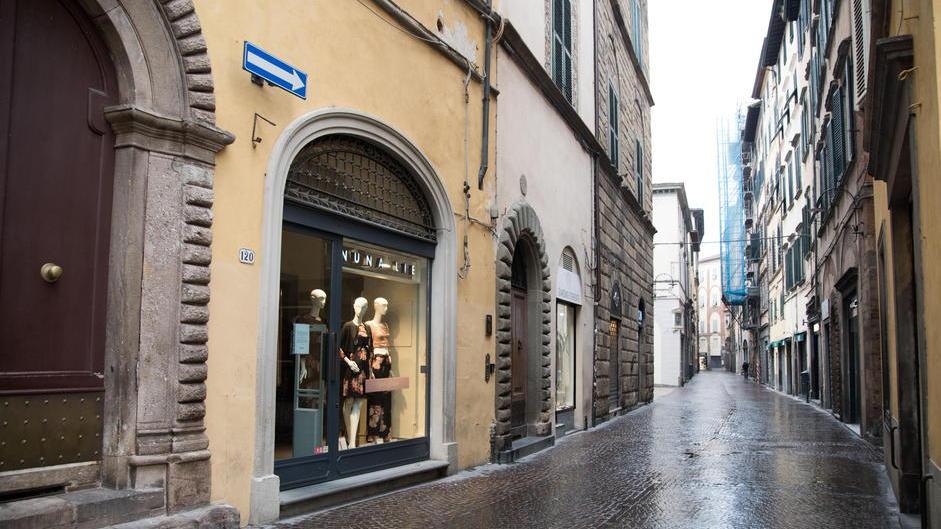 «Noi commercianti siamo in prima linea e senza tutele, ma resistiamo per i clienti»