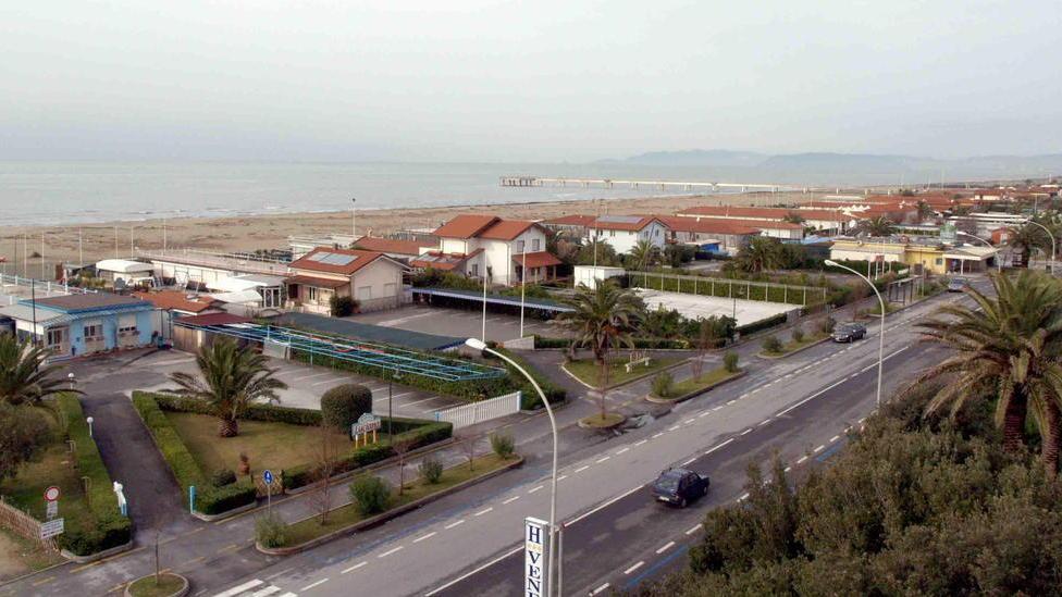 A Marina stabilimenti chiusi per il ponte di Pasqua