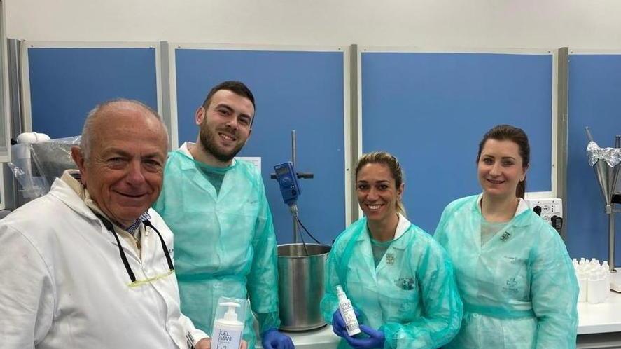 Disinfettante e gel introvabili «A Scarlino li produciamo noi»